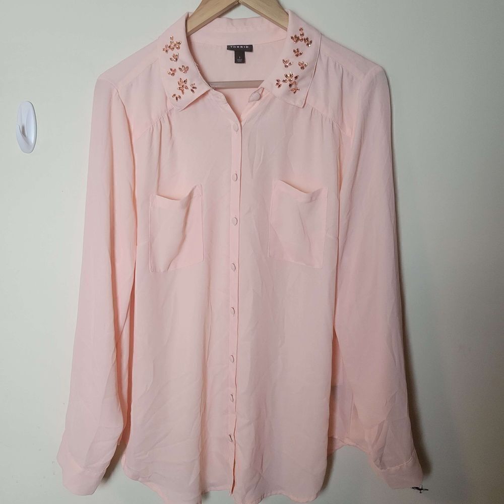 Torrid Madison Light Pink Georgette Embellished Collar Button Front Blouse 1X